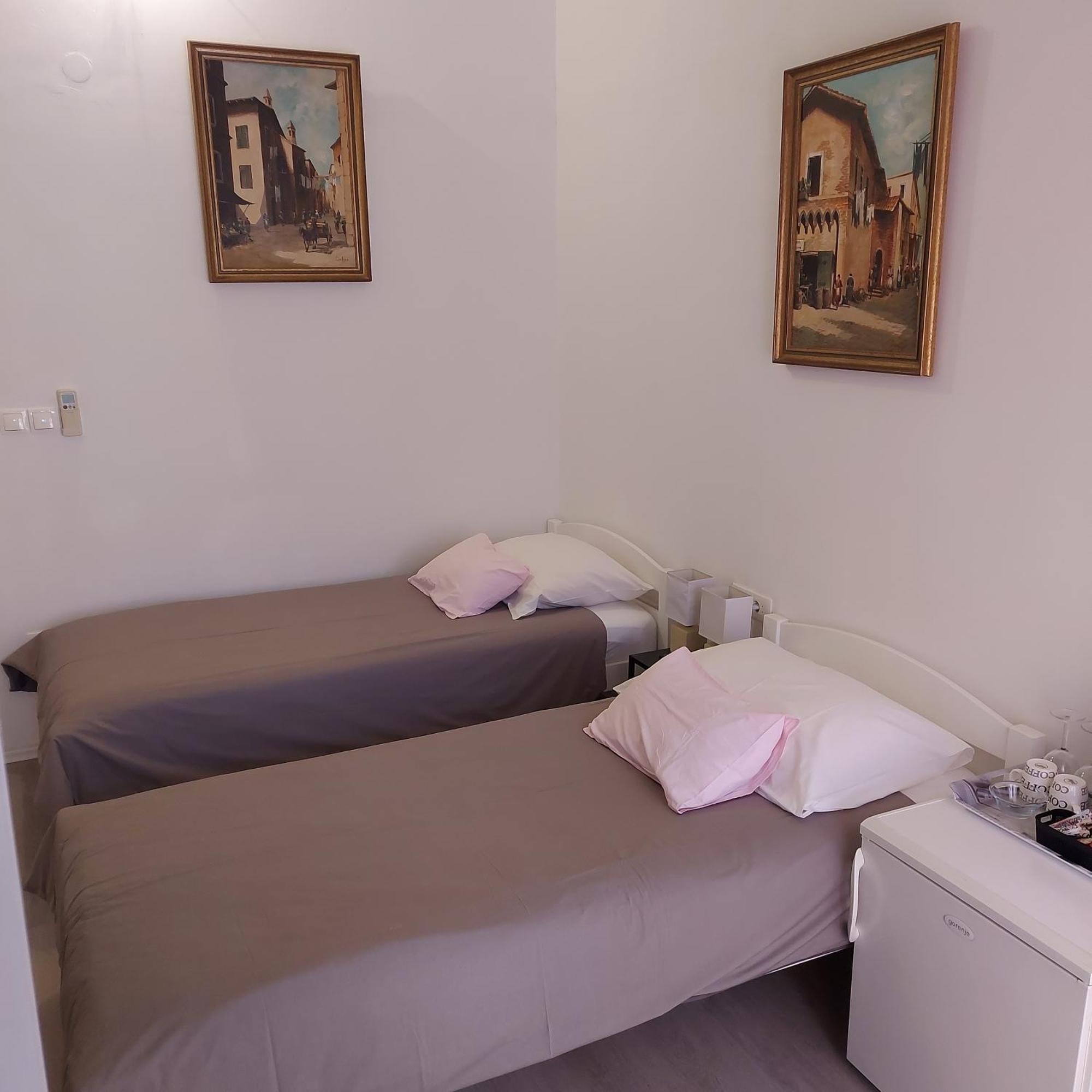 Bed & Breakfast Oaza Hvar Town